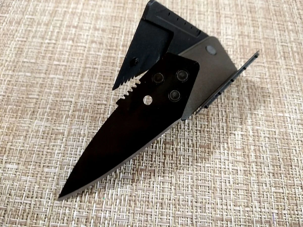 Vendora Μαύρη κάρτα που μετατρέπεται σε σουγιά. 6 Vendora Μαύρη κάρτα που μετατρέπεται σε σουγιά. - Image 4