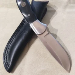 Vendora ΜΑΧΑΙΡΙ REMINGTON SPORTSMAN SERIES INSIGNIA EDITION + ΔΕΡΜΑΤΙΝΗ ΘΗΚΗ