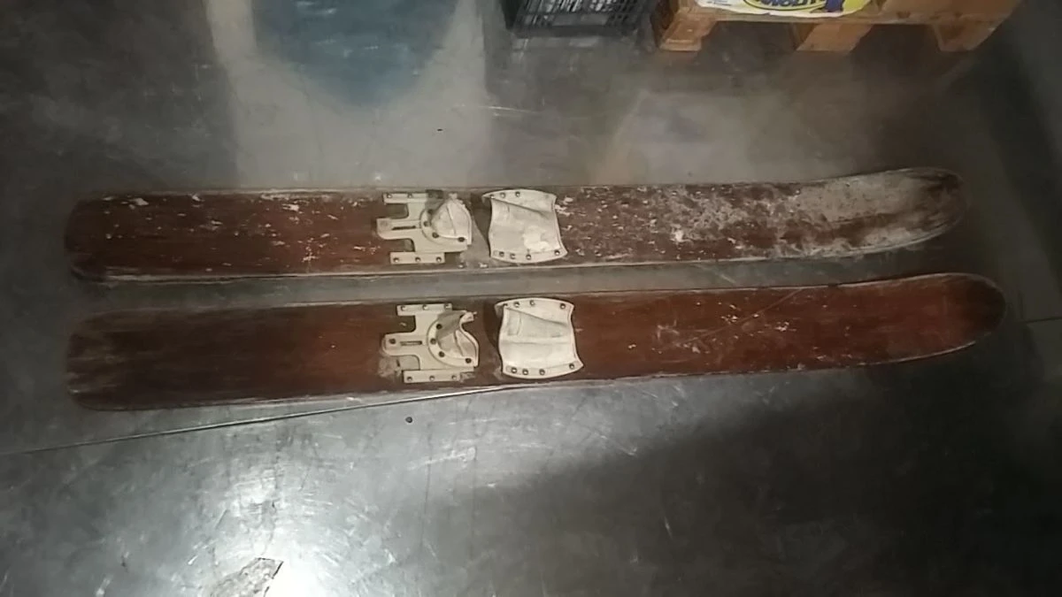 Vendora Πέδιλα σκι νερού ξύλινα παλιά 3 Vendora Πέδιλα σκι νερού ξύλινα παλιά