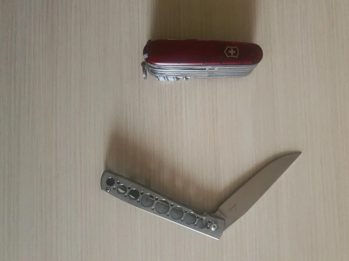Vendora Boker Edc σουγιάς και Victorinox Cypertool 3 Vendora Boker Edc σουγιάς και Victorinox Cypertool